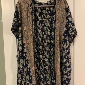 Floral and lace print kimono